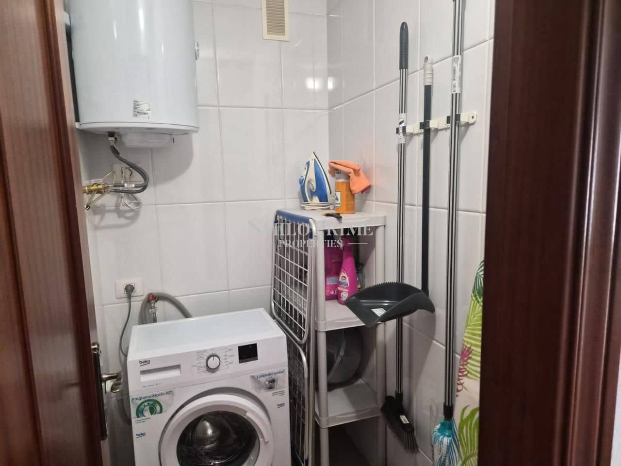 Appartement de 2 chambres à louer à Arona avec piscine garage - 1 500 € (Ref: 9999302)