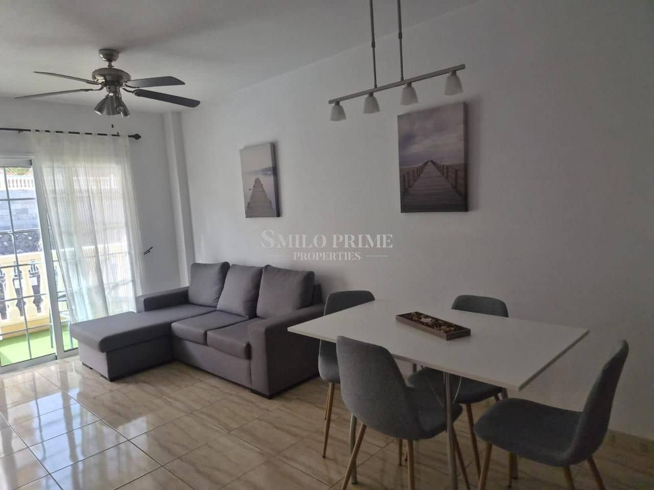 Appartement de 2 chambres à louer à Arona avec piscine garage - 1 500 € (Ref: 9999302)