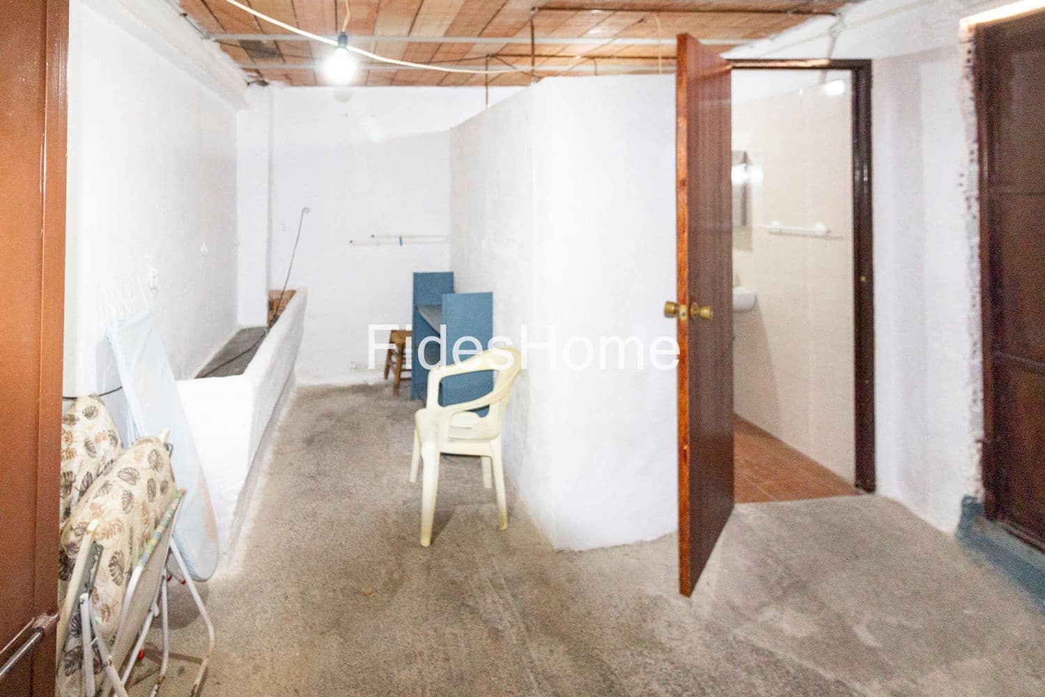 5 bedroom Townhouse for sale in El Pinar with garage - € 65,000 (Ref: 10033318)