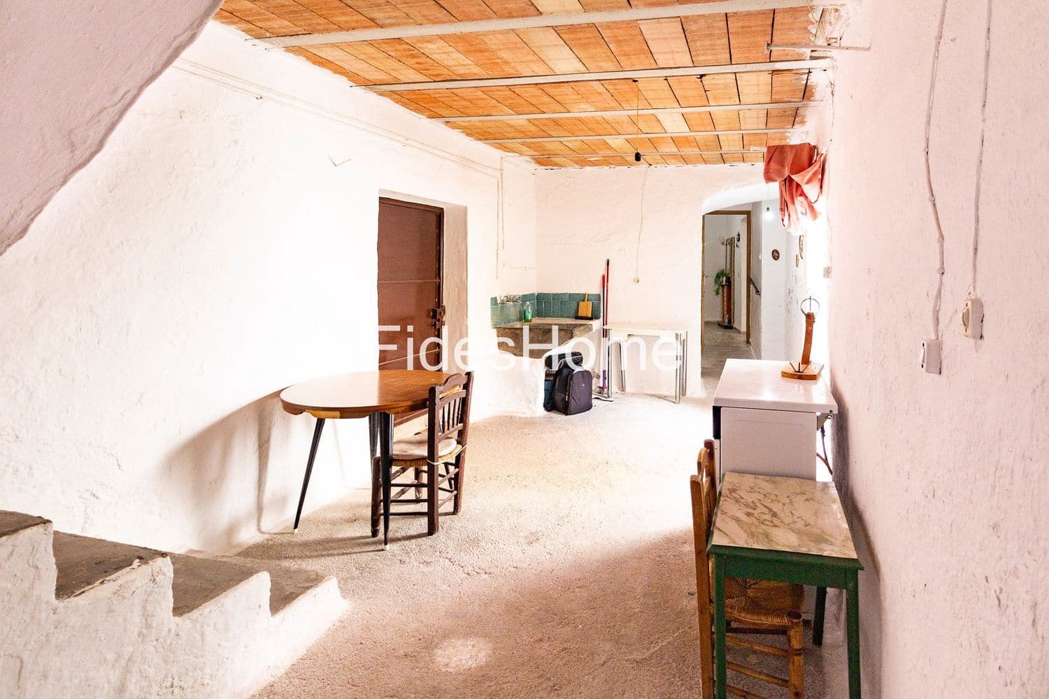 5 bedroom Townhouse for sale in El Pinar with garage - € 65,000 (Ref: 10033318)