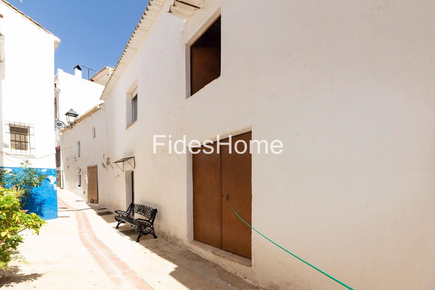 5 bedroom Townhouse for sale in El Pinar with garage - € 65,000 (Ref: 10033318)