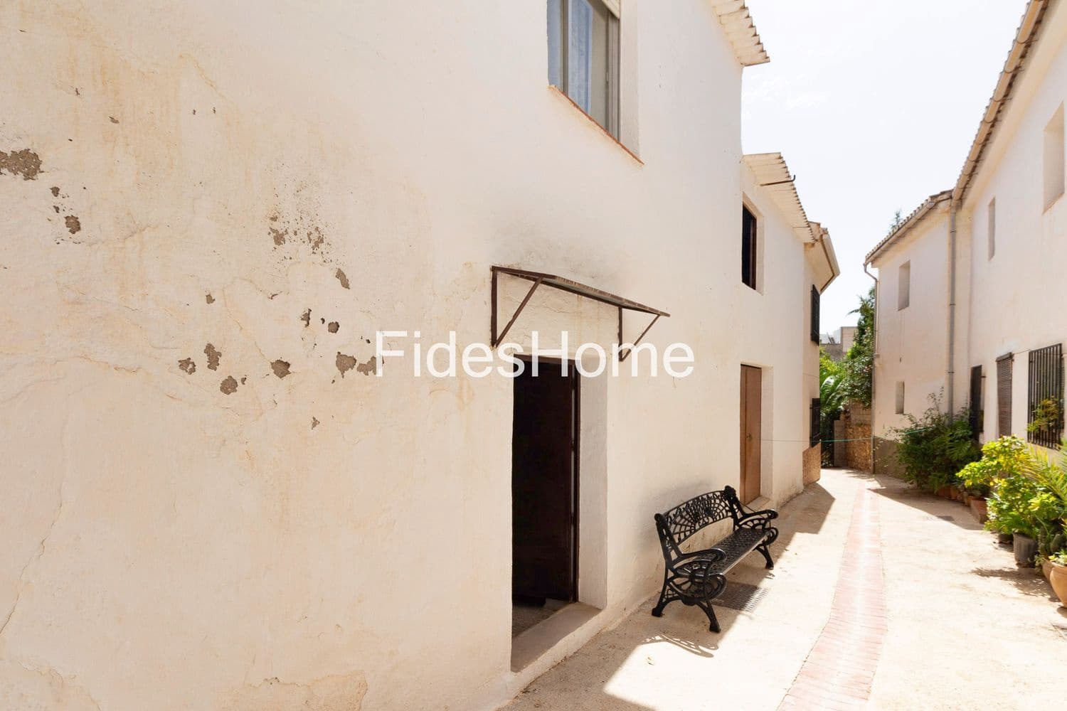 5 bedroom Townhouse for sale in El Pinar with garage - € 65,000 (Ref: 10033318)