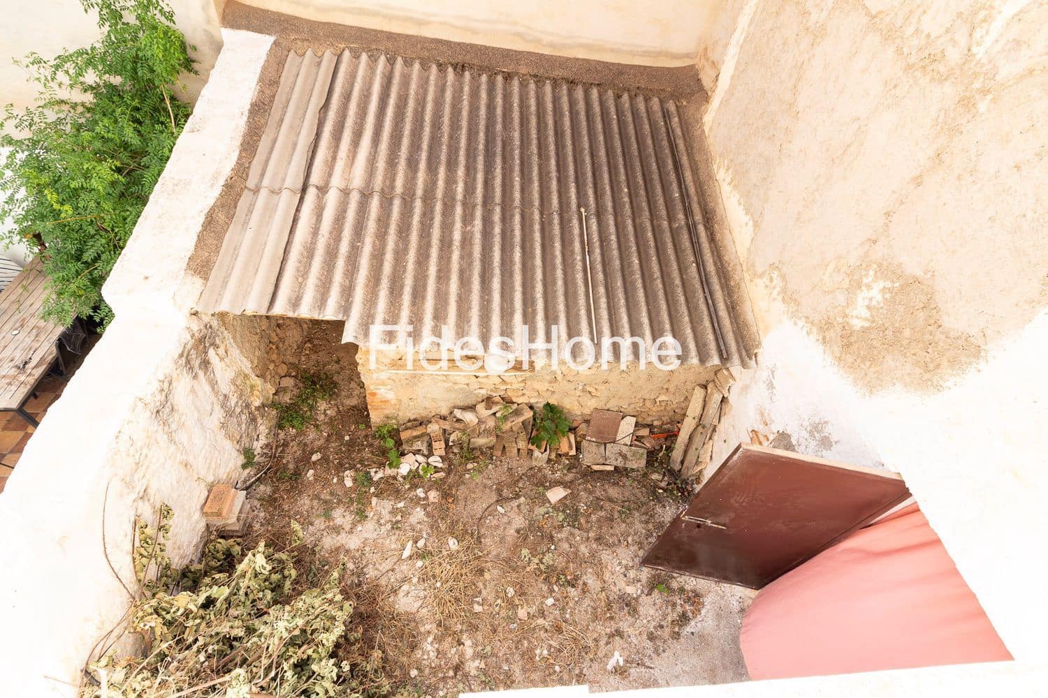 5 bedroom Townhouse for sale in El Pinar with garage - € 65,000 (Ref: 10033318)