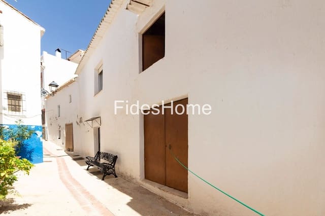 5 bedroom Townhouse for sale in Pinos del Valle, El Pinar with garage - € 65,000 (Ref: 10033318)