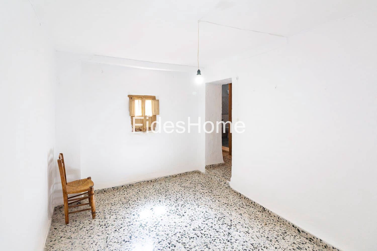 5 bedroom Townhouse for sale in El Pinar with garage - € 65,000 (Ref: 10033318)