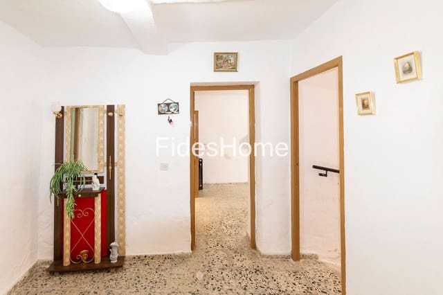 5 bedroom Townhouse for sale in Pinos del Valle, El Pinar with garage - € 65,000 (Ref: 10033318)