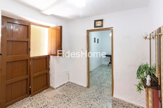 5 bedroom Townhouse for sale in Pinos del Valle, El Pinar with garage - € 65,000 (Ref: 10033318)