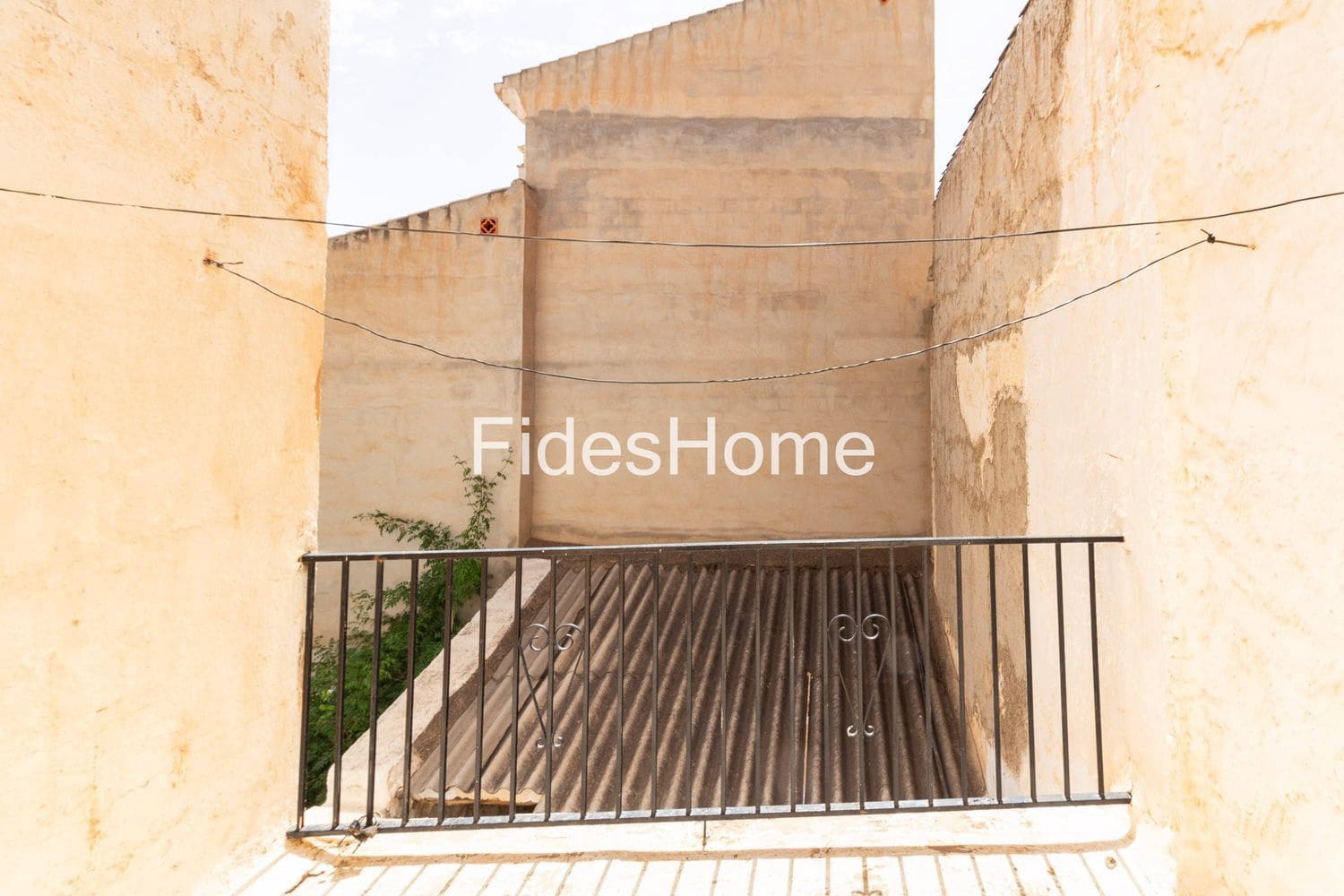 5 bedroom Townhouse for sale in El Pinar with garage - € 65,000 (Ref: 10033318)