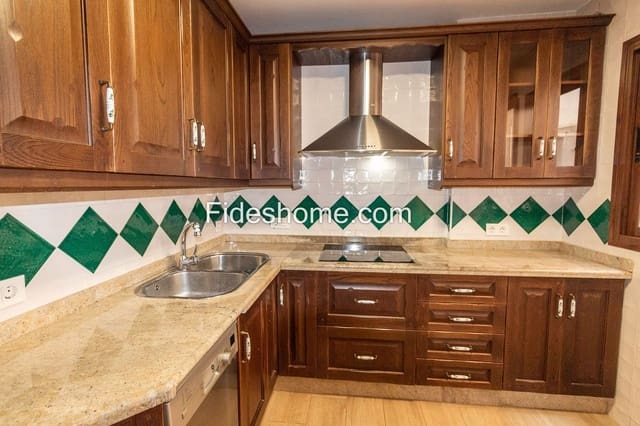 3 Zimmer Apartment zu vermieten in Dúrcal mit Garage - 550 € (Ref: 10048712)
