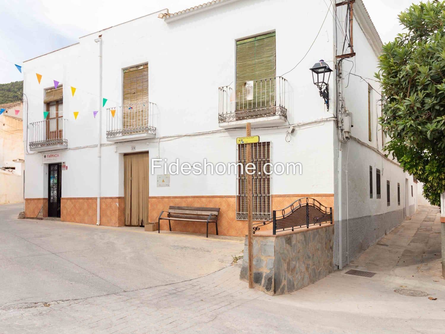 11 bedroom Townhouse for sale in El Pinar with garage - € 170,000 (Ref: 10120433)