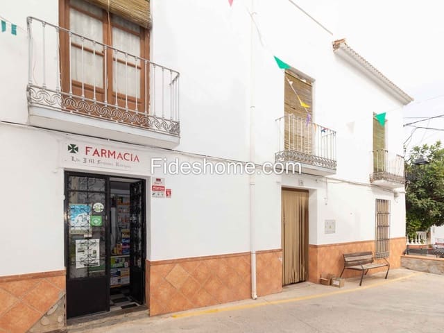 11 bedroom Townhouse for sale in Pinos del Valle, El Pinar with garage - € 170,000 (Ref: 10120433)