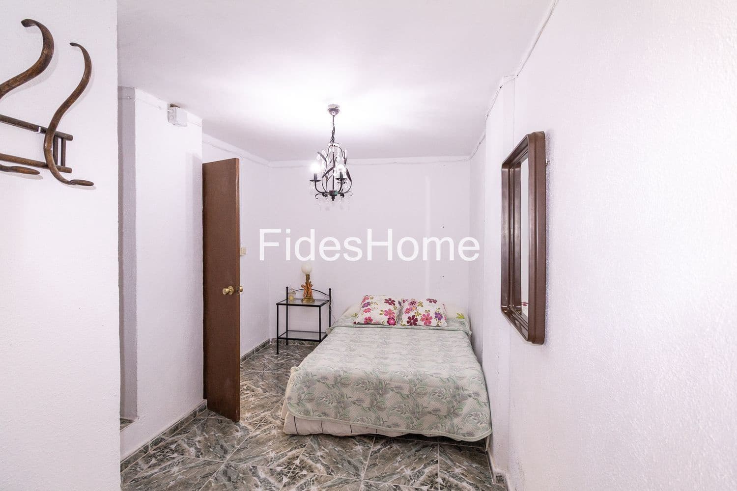 6 bedroom Townhouse for sale in Pinos del Valle - € 212,000 (Ref: 10120435)