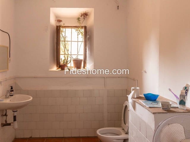 5 bedroom Townhouse for sale in Pinos del Valle, El Pinar - € 90,000 (Ref: 10120439)