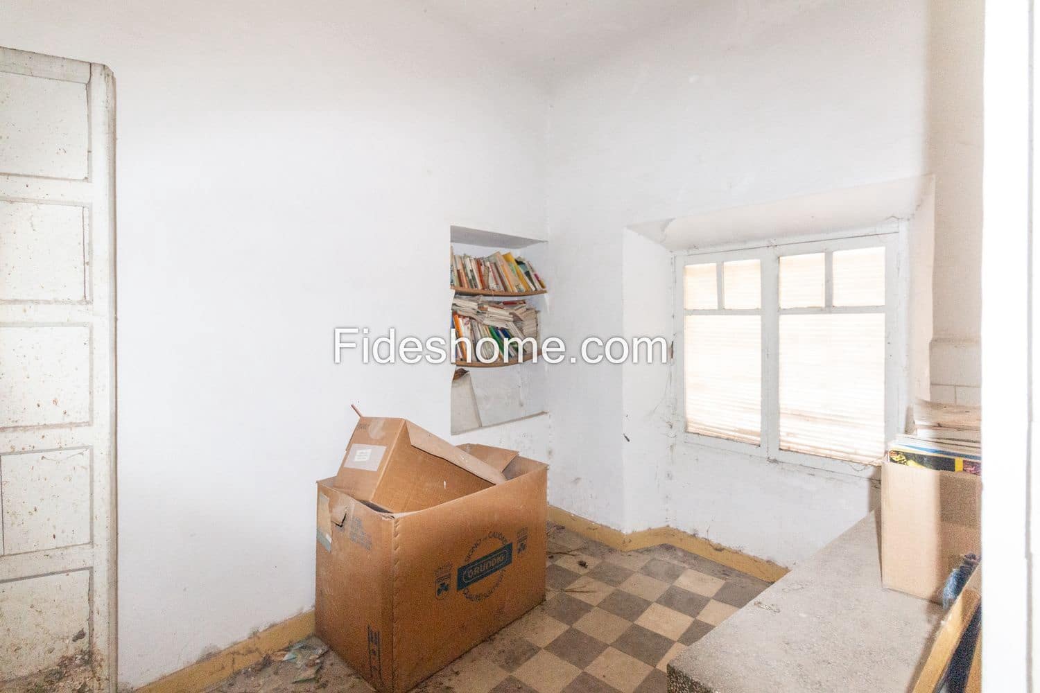 8 slaapkamer Huis te koop in Durcal - € 180.000 (Ref: 10120441)