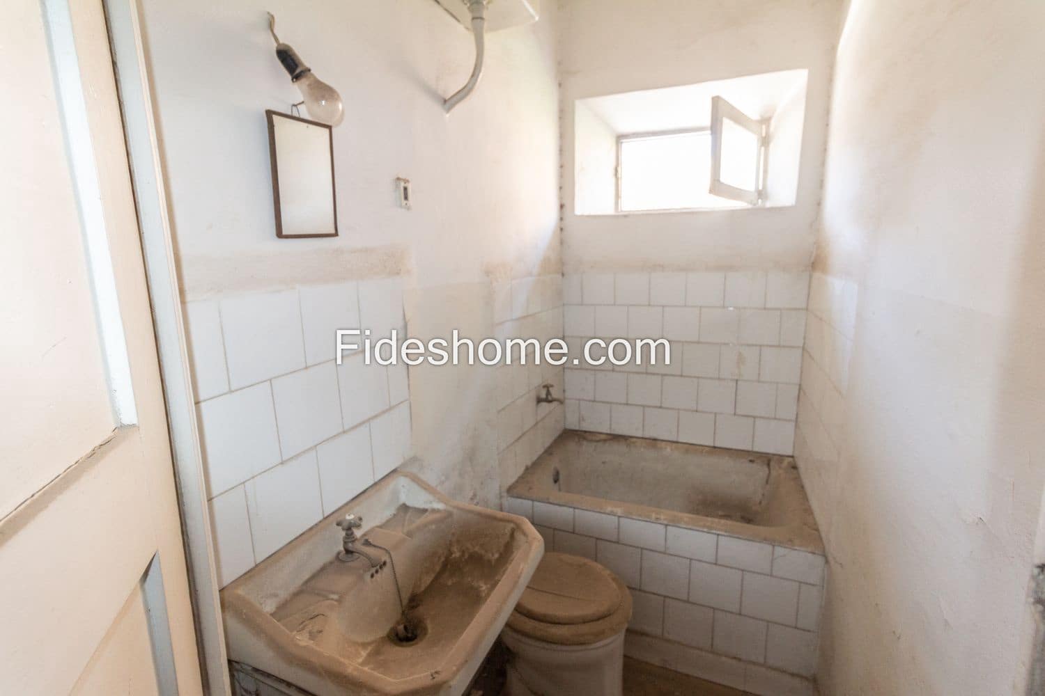 8 slaapkamer Huis te koop in Durcal - € 180.000 (Ref: 10120441)