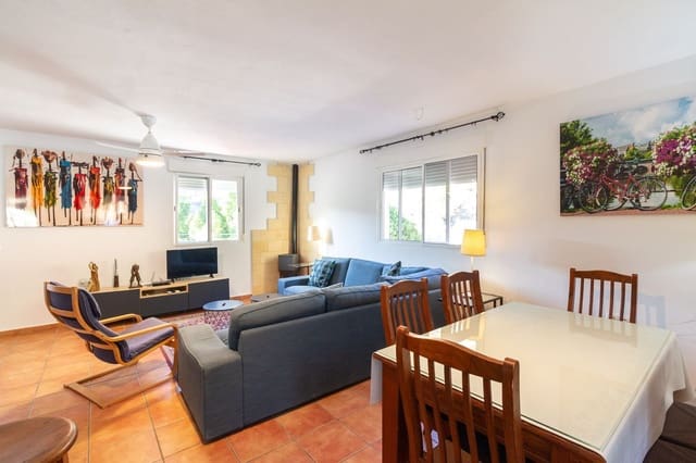 2 slaapkamer Penthouse te huur in Guajar Faraguit, Los Guajares met zwembad - € 650 (Ref: 10120442)
