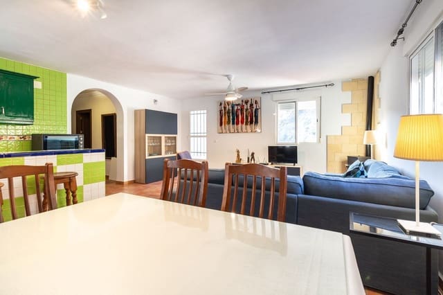 2 slaapkamer Penthouse te huur in Guajar Faraguit, Los Guajares met zwembad - € 650 (Ref: 10120442)