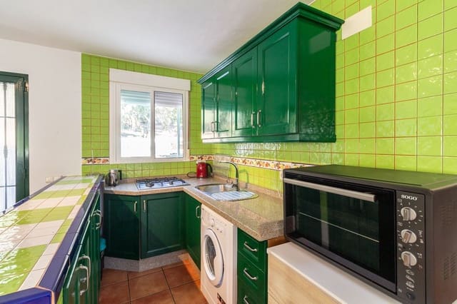 2 slaapkamer Penthouse te huur in Guajar Faraguit, Los Guajares met zwembad - € 650 (Ref: 10120442)