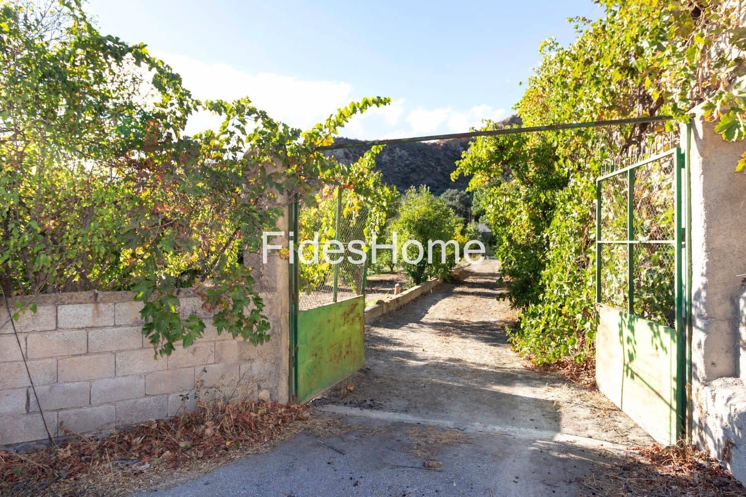 Ubebygd land til salgs i Lecrin - € 200 000 (Ref: 10120459)