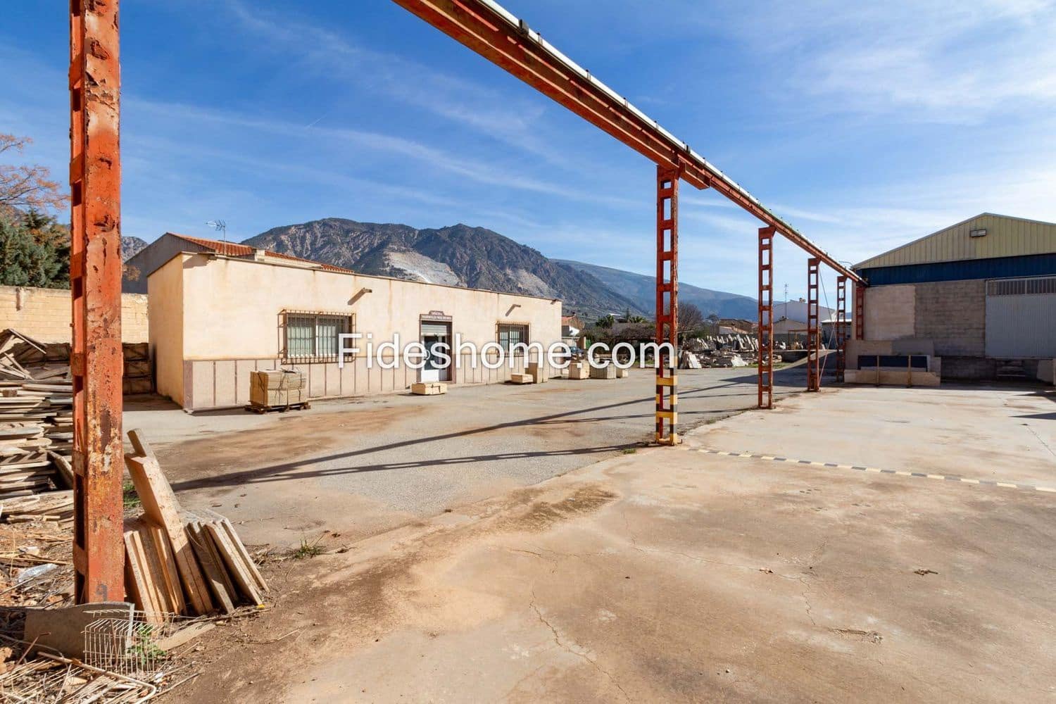 Kommersiell till salu i Durcal - 320 000 € (Ref: 8056718)