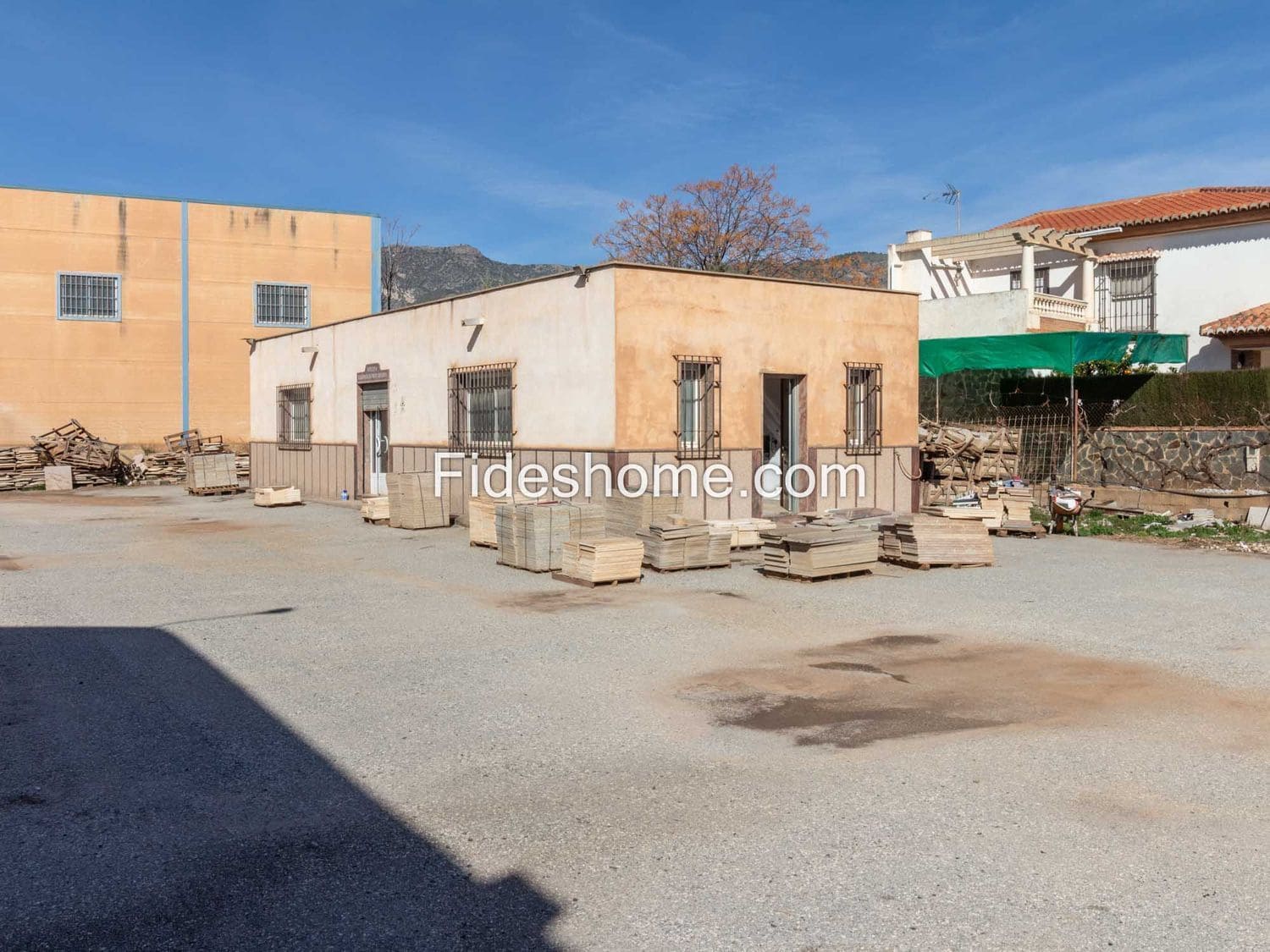 Kommersiell till salu i Durcal - 320 000 € (Ref: 8056718)