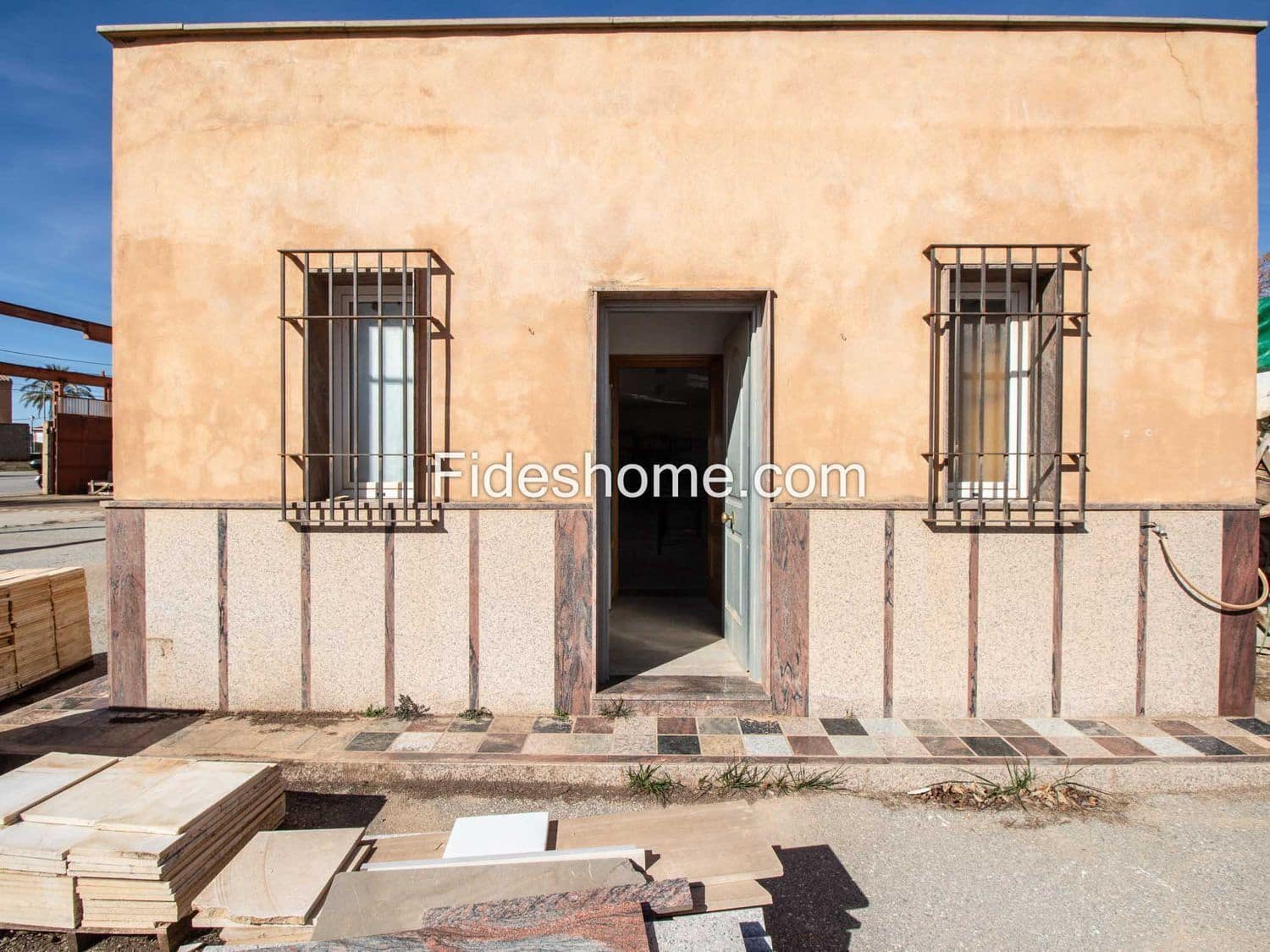 Commercieel te koop in Durcal - € 320.000 (Ref: 8056718)