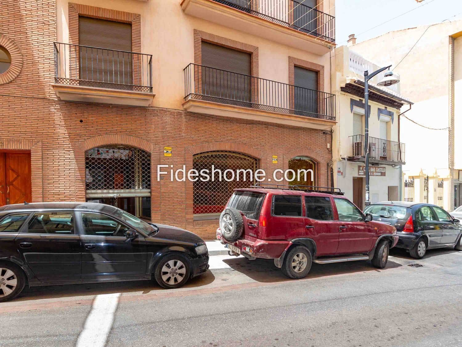 Commercial for sale in Durcal - € 245,000 (Ref: 8396735)