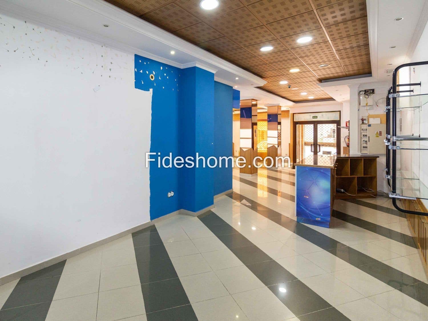 Commercial for sale in Durcal - € 245,000 (Ref: 8396735)