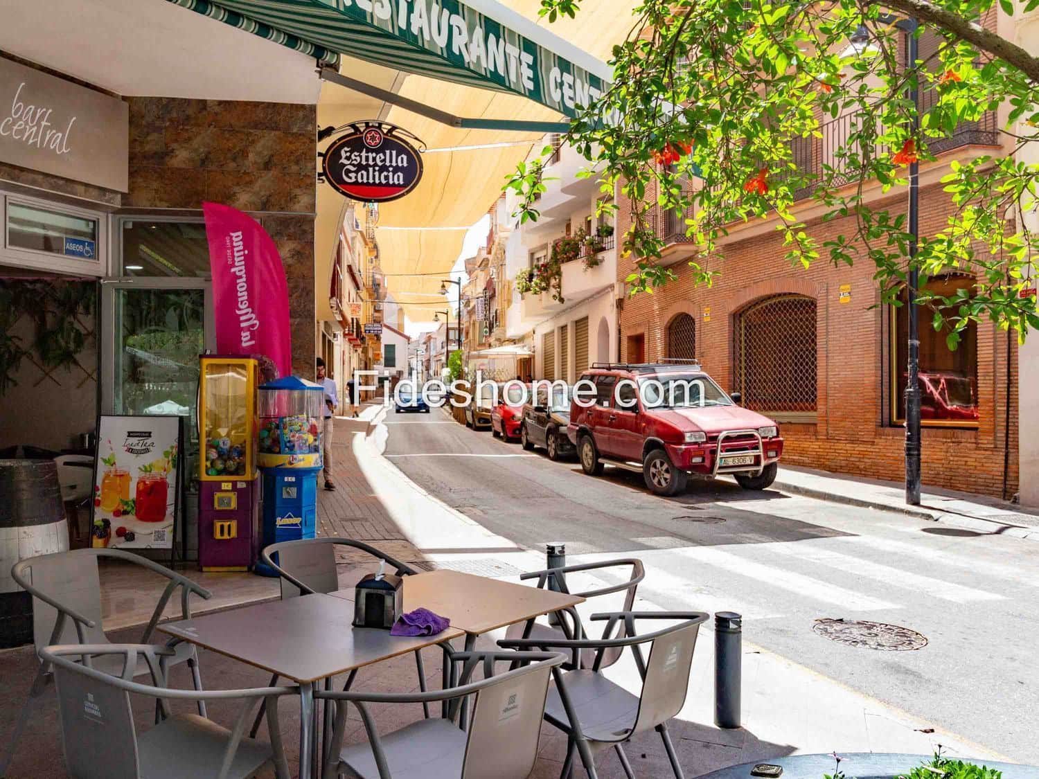 Commercial for sale in Durcal - € 245,000 (Ref: 8396735)