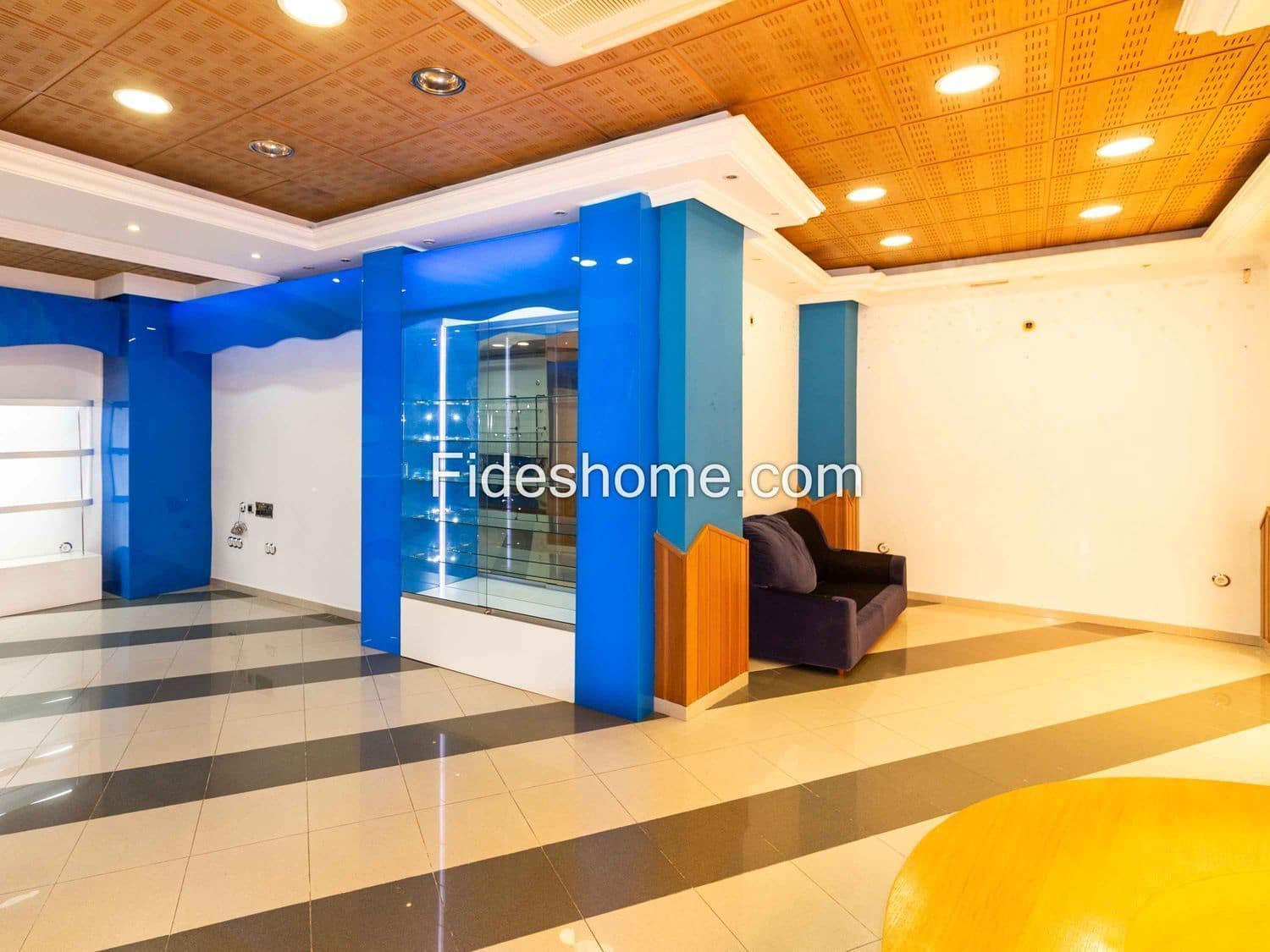 Commercial for sale in Durcal - € 245,000 (Ref: 8396735)