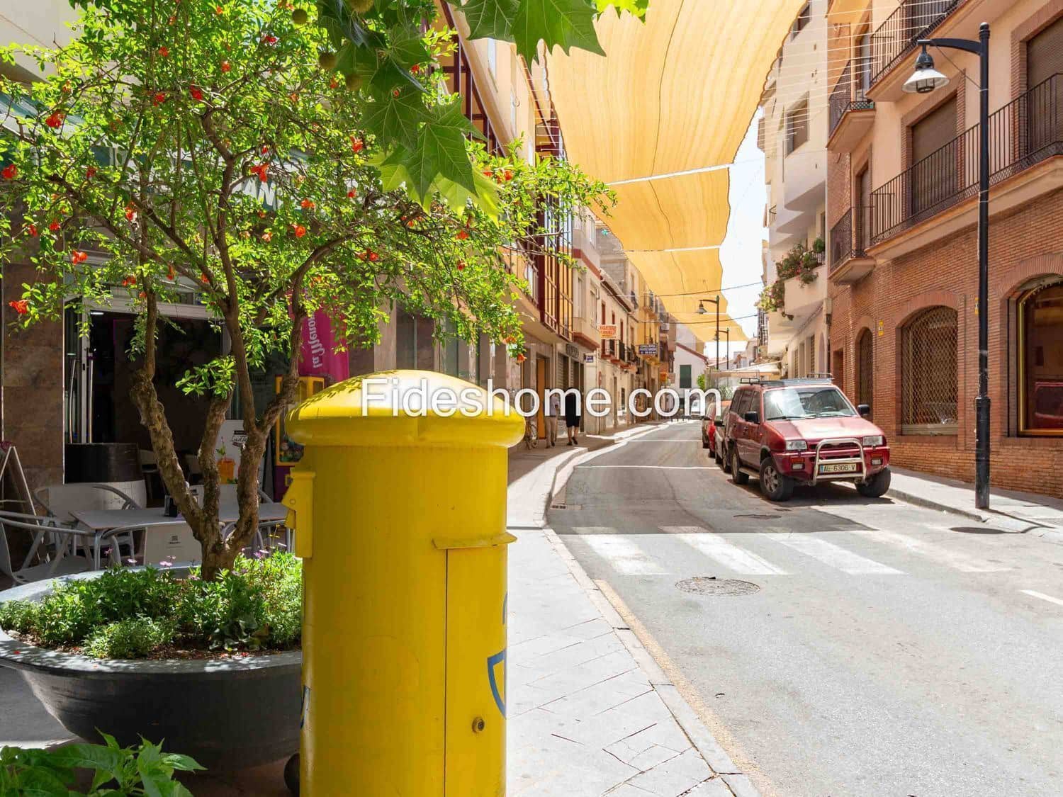 Commercial for sale in Durcal - € 245,000 (Ref: 8396735)