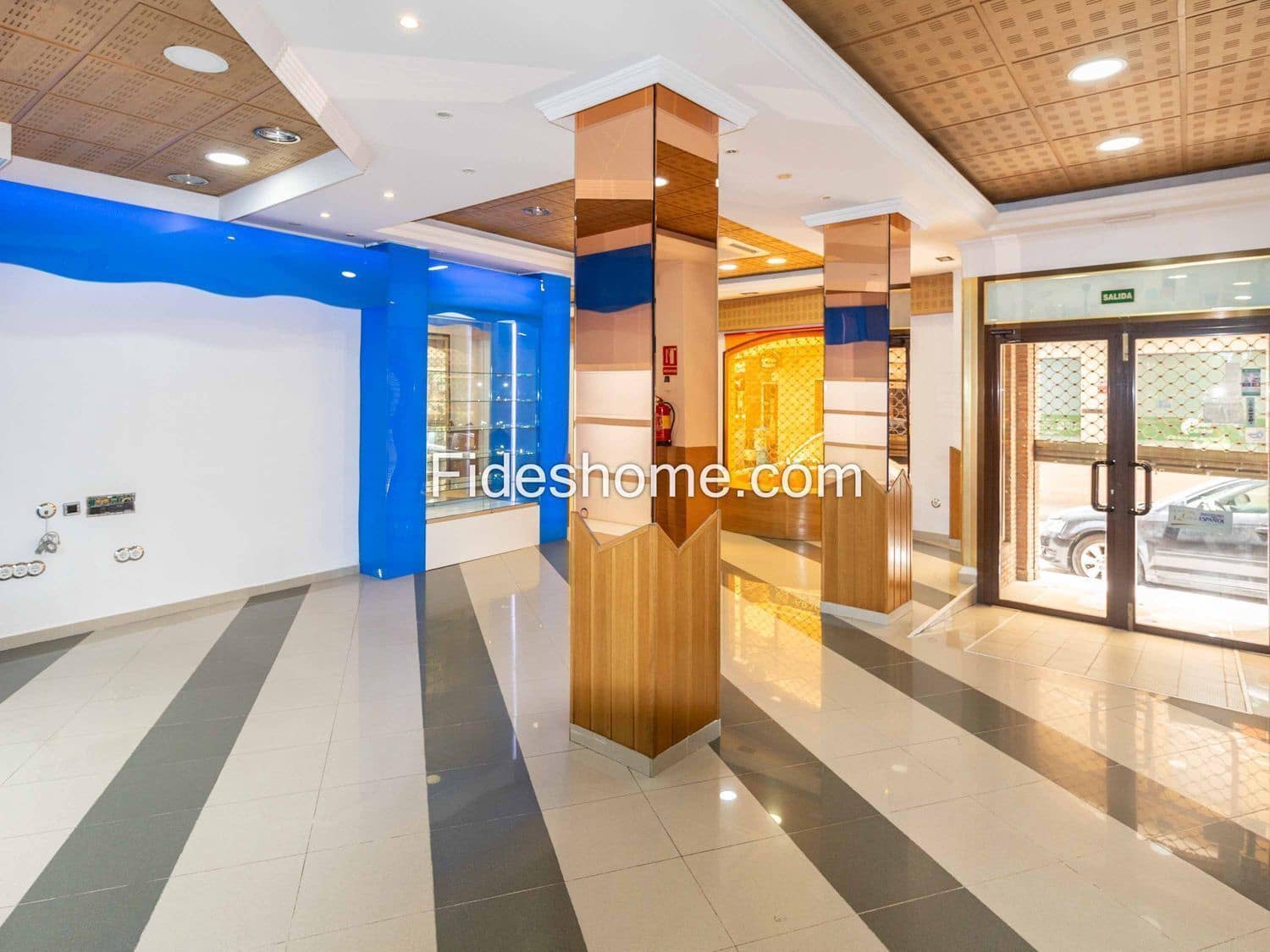 Commercial for sale in Durcal - € 245,000 (Ref: 8396735)