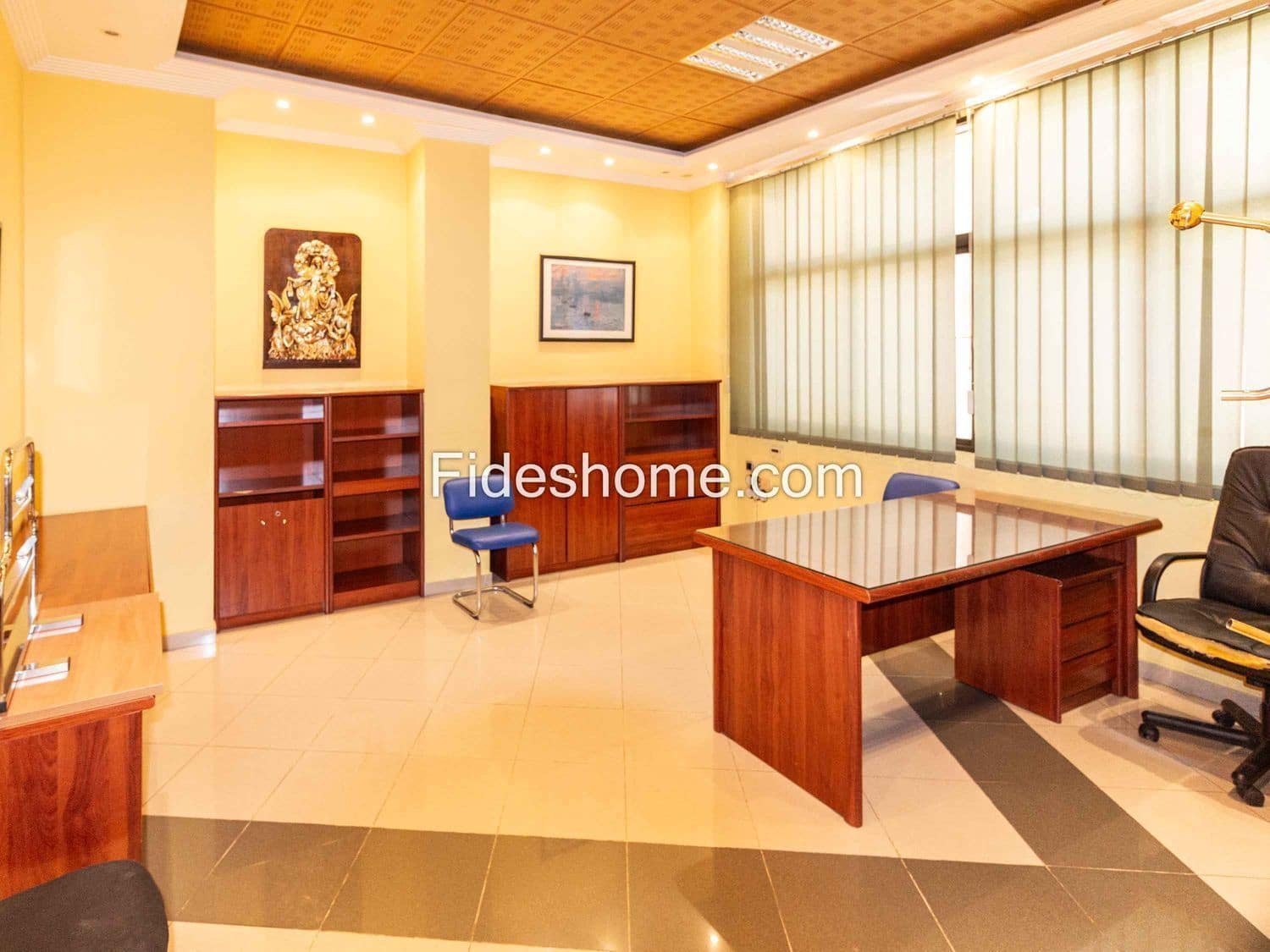 Commercial for sale in Durcal - € 245,000 (Ref: 8396735)