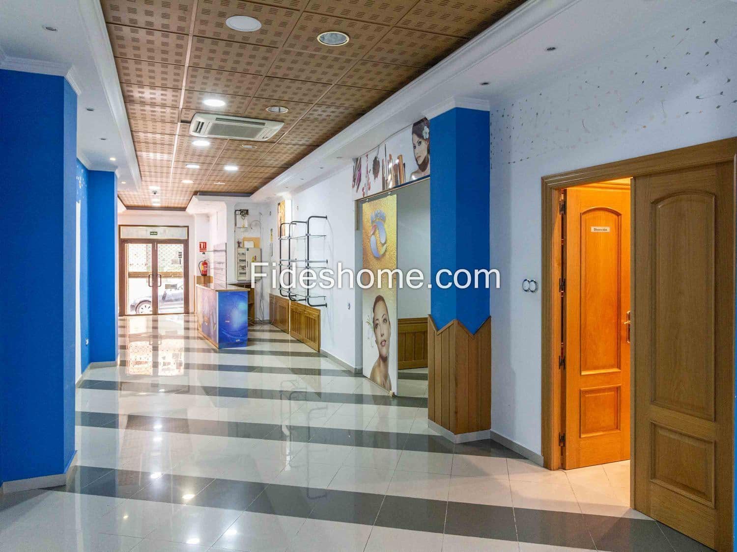 Commercial for sale in Durcal - € 245,000 (Ref: 8396735)
