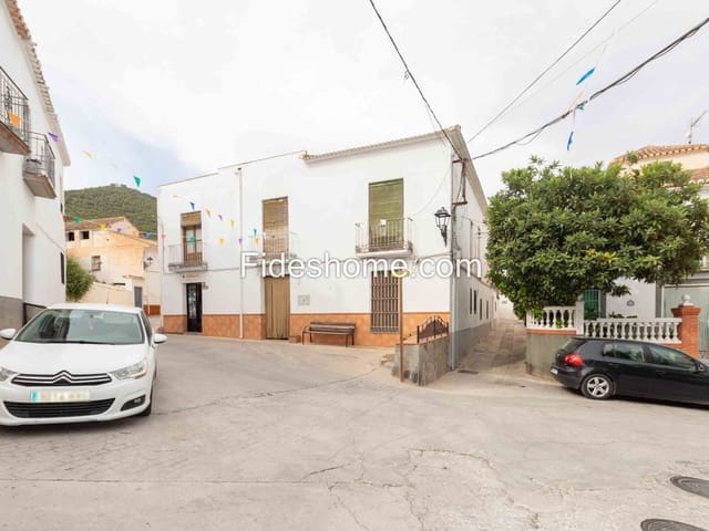 11 bedroom Villa for sale in Pinos del Valle, El Pinar with garage - € 170,000 (Ref: 8581851)
