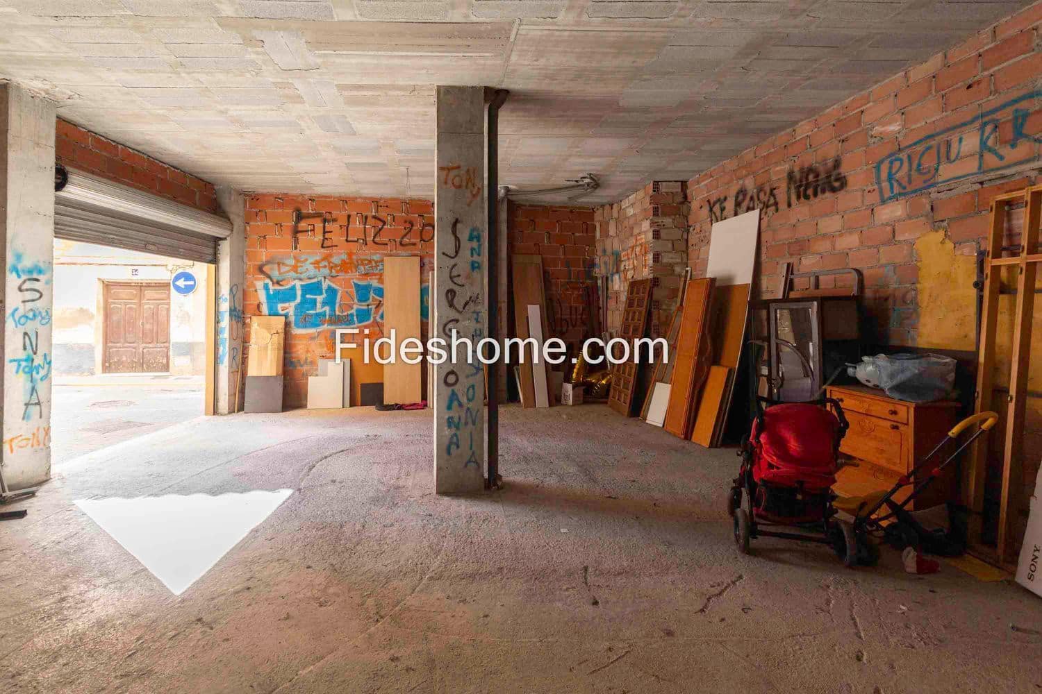 Erhverv til salg i Durcal - € 59.000 (Ref: 8814327)