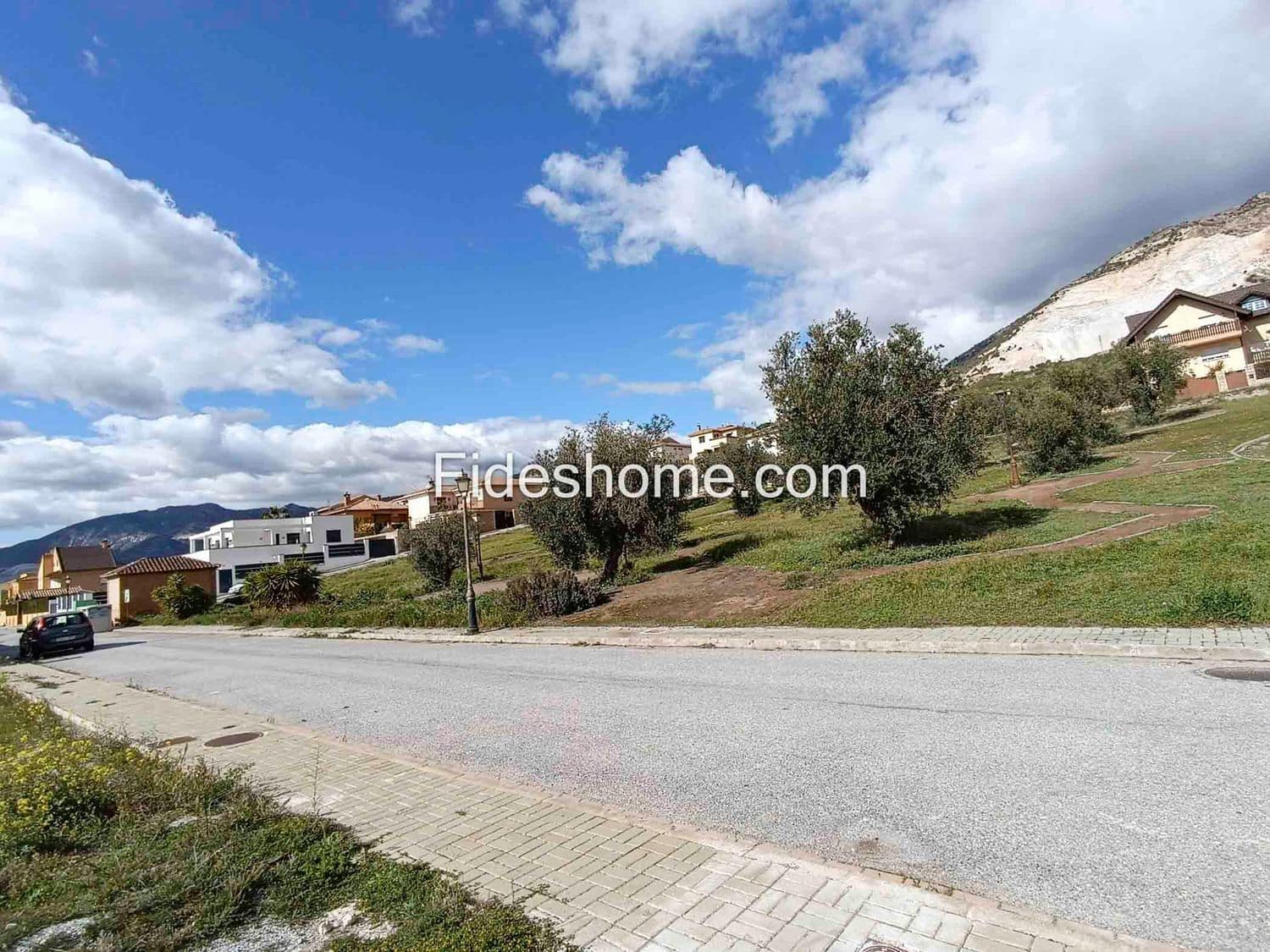 Grunde uden byggetilladelser til salg i Durcal - € 68.000 (Ref: 8901773)