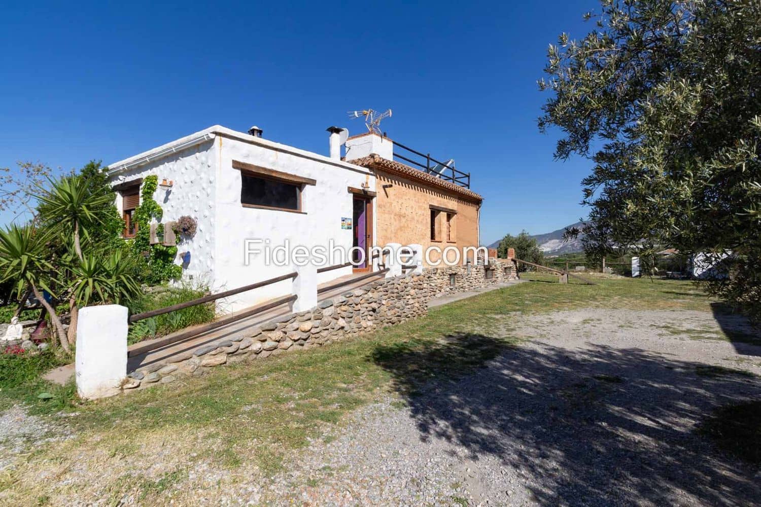 3 soveværelse Finca/Landehus til salg i Niguelas med garage - € 450.000 (Ref: 9002647)