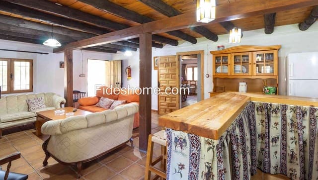 7 Zimmer Finca/Landgut zu verkaufen in Villamena mit Pool Garage - 820.000 € (Ref: 9004742)