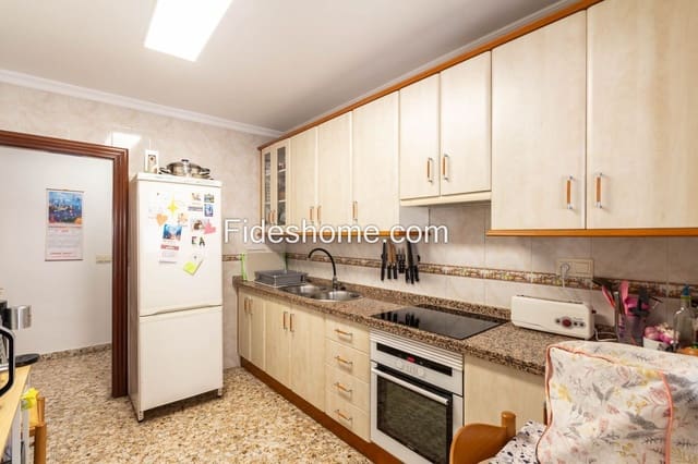 3 bedroom Apartment for sale in Albuñol with garage - € 99,000 (Ref: 9036397)