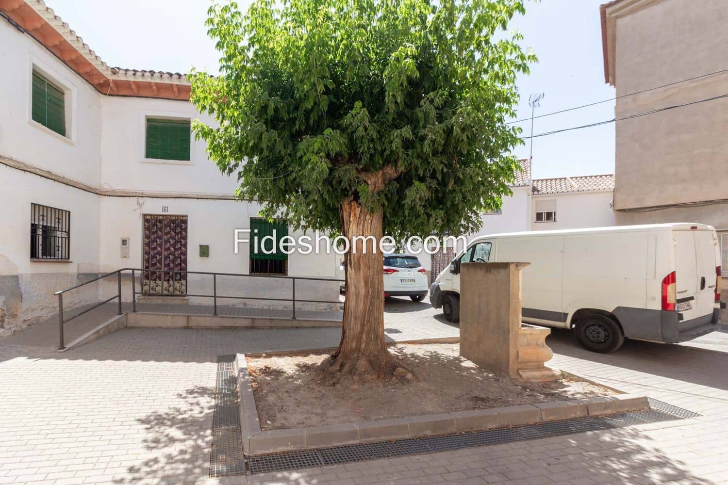 5 bedroom Finca/Country House for sale in Durcal with garage - € 159,000 (Ref: 9074661)