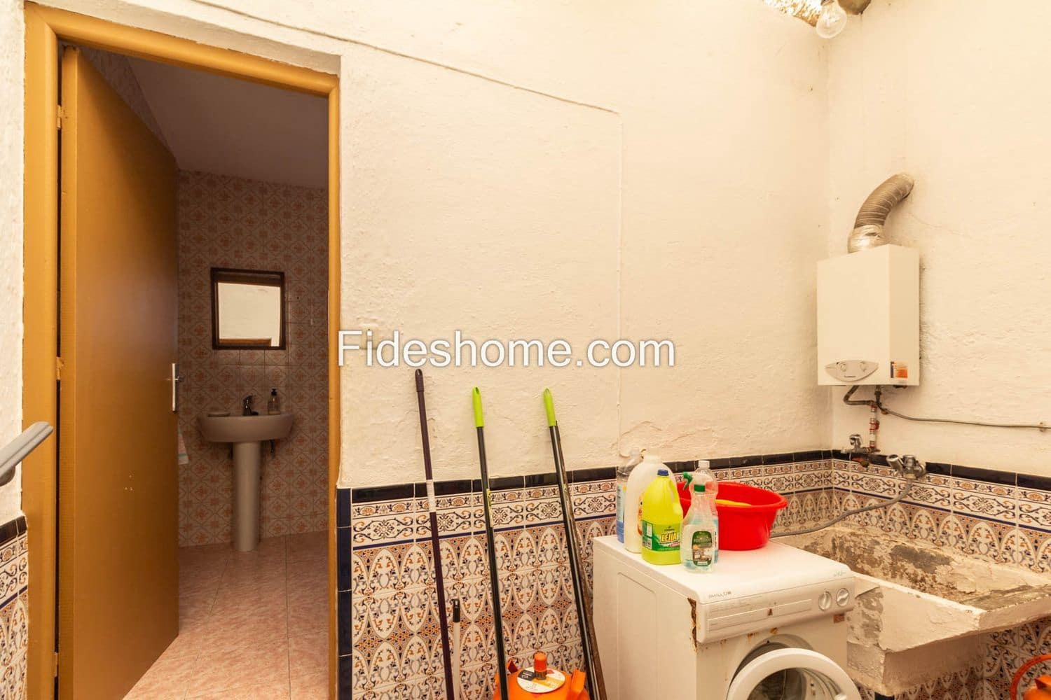 5 bedroom Finca/Country House for sale in Durcal with garage - € 159,000 (Ref: 9074661)