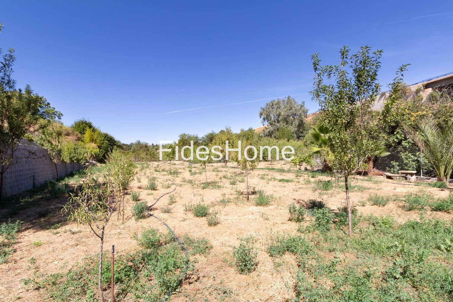 Ubebygd land til salgs i Durcal - € 30 000 (Ref: 9208083)