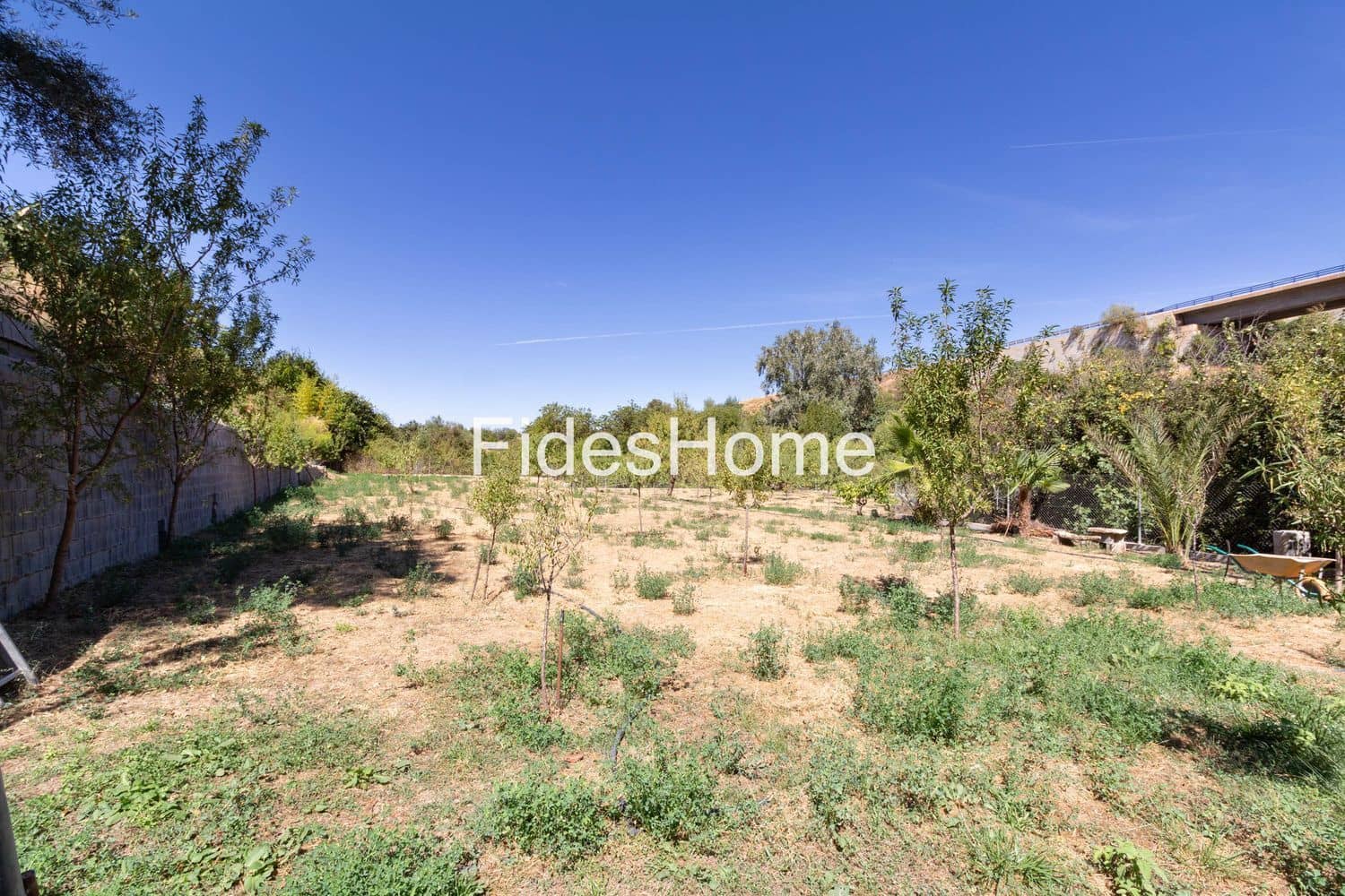 Ubebygd land til salgs i Durcal - € 30 000 (Ref: 9208083)