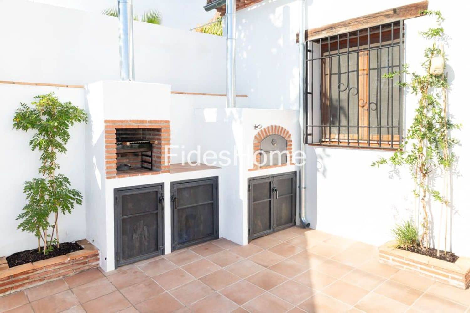 4 bedroom Townhouse for sale in Niguelas with pool garage - € 390,000 (Ref: 9290989)