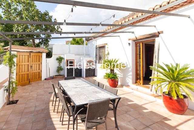 4 soveværelse Byhus til salg i Nigüelas med swimmingpool garage - € 390.000 (Ref: 9290989)