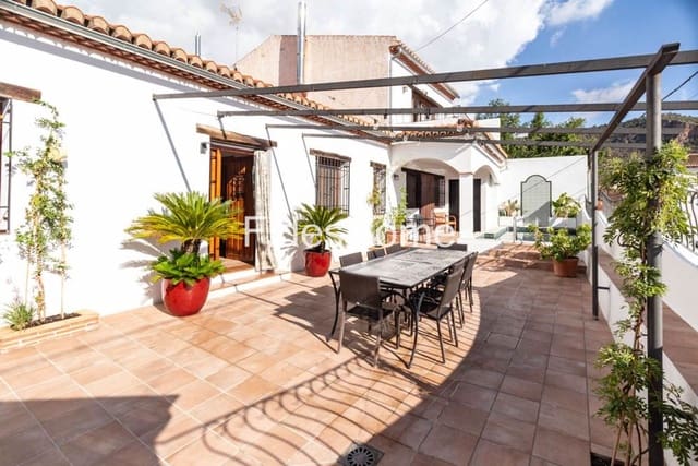 4 soveværelse Byhus til salg i Nigüelas med swimmingpool garage - € 390.000 (Ref: 9290989)