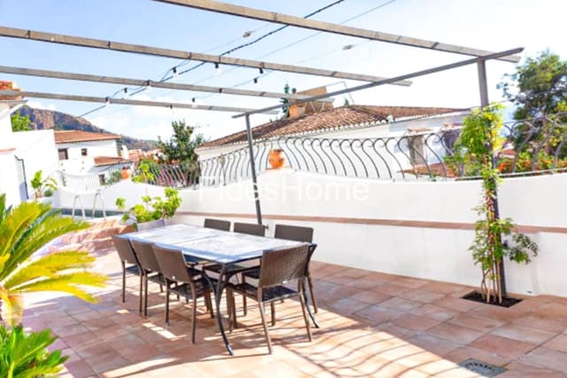 4 soveværelse Byhus til salg i Nigüelas med swimmingpool garage - € 390.000 (Ref: 9290989)