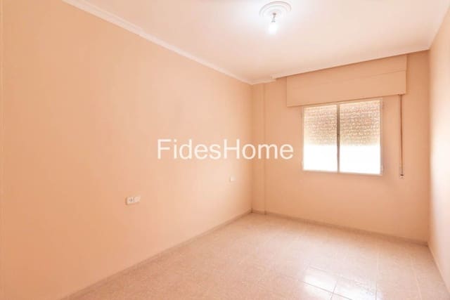 4 soveværelse Byhus til salg i Motril med garage - € 229.000 (Ref: 9310209)