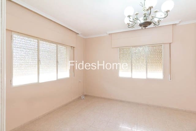 4 soveværelse Byhus til salg i Motril med garage - € 229.000 (Ref: 9310209)